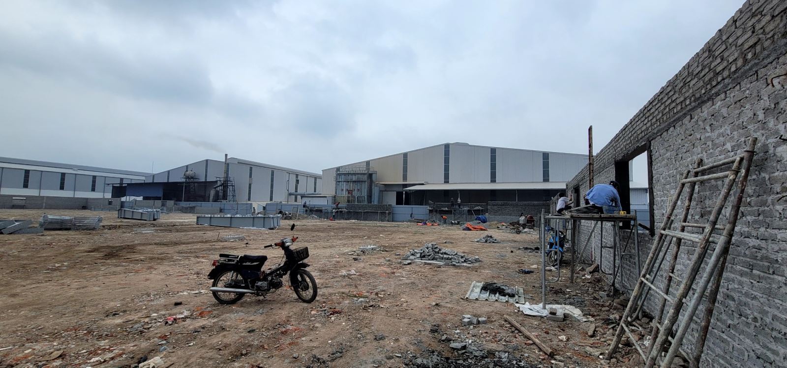 Hoạt động đầu tư xây dựng trên đất nông nghiệp tại xã: Chỉ Đạo, Đại Đồng, Minh Hải chưa có dấu hiệu hạ nhiệt