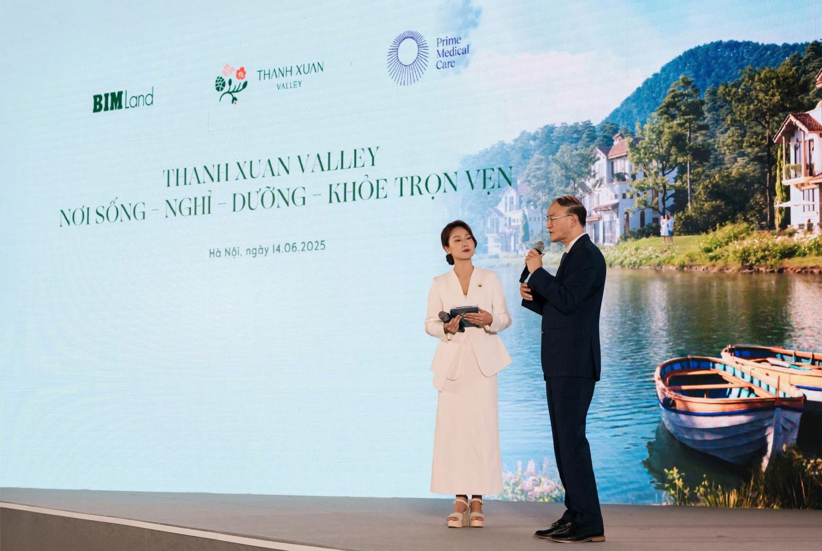 PGS.TS. Phạm Nguyên Sơn – Giám đốc, thành viên Hội đồng chuyên môn đại diện trung tâm PMC chia sẻ về lợi ích của thiên nhiên nguyên bản tại điểm đến Thanh Xuan Valley đối với sức khỏe con người. Ảnh: BIM Land