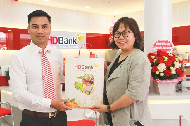 Chi nhánh thứ hai của HD Bank tại số 59 Đại lộ Hòa Bình, phường Trần Phú, thành phố Móng Cái, tỉnh Quảng Ninh,