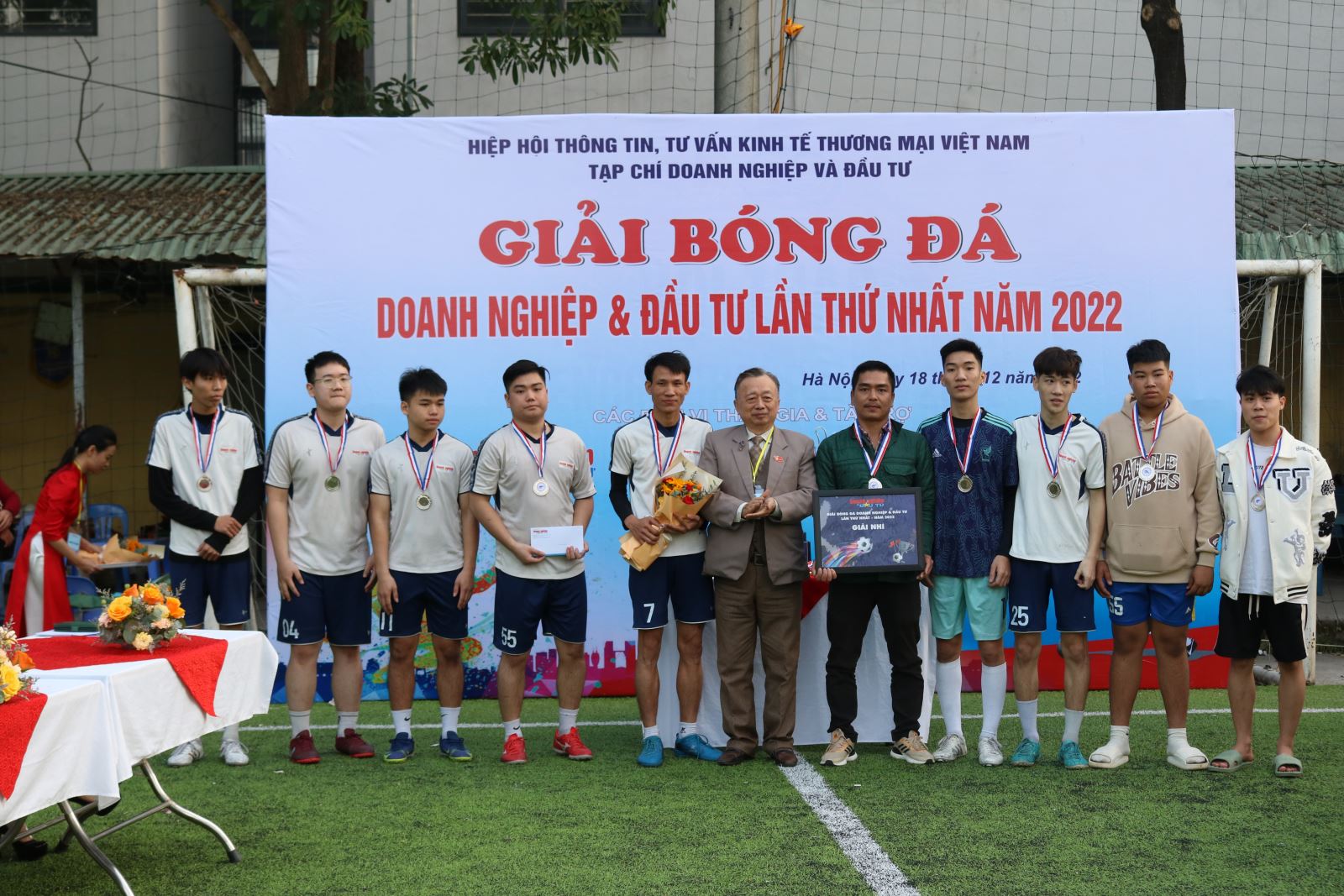FC Doanh nghiệp Đầu tư giành huy chương Bạc cho những xuất thần trong giải đấu năm nay