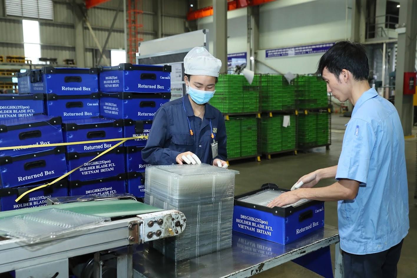 khối doanh nghiệp tư nhân vẫn đang phải đối mặt với nhiều rào cản trong việc tiếp cận vốn, tài nguyên, công nghệ và hạ tầng hỗ trợ