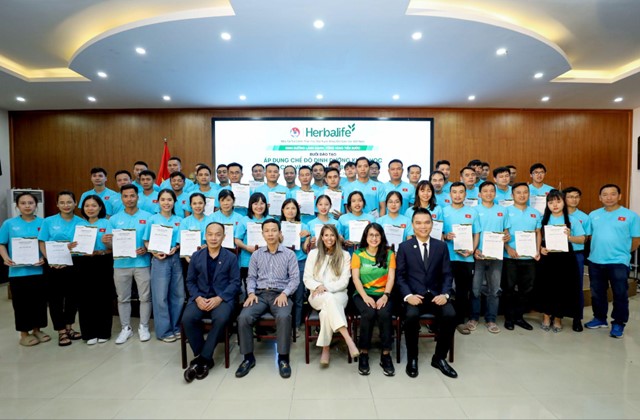 Chuyên gia Herbalife đào tạo kiến thức dinh dưỡng khoa học tại LĐBĐVN. (Nguồn: Herbalife)