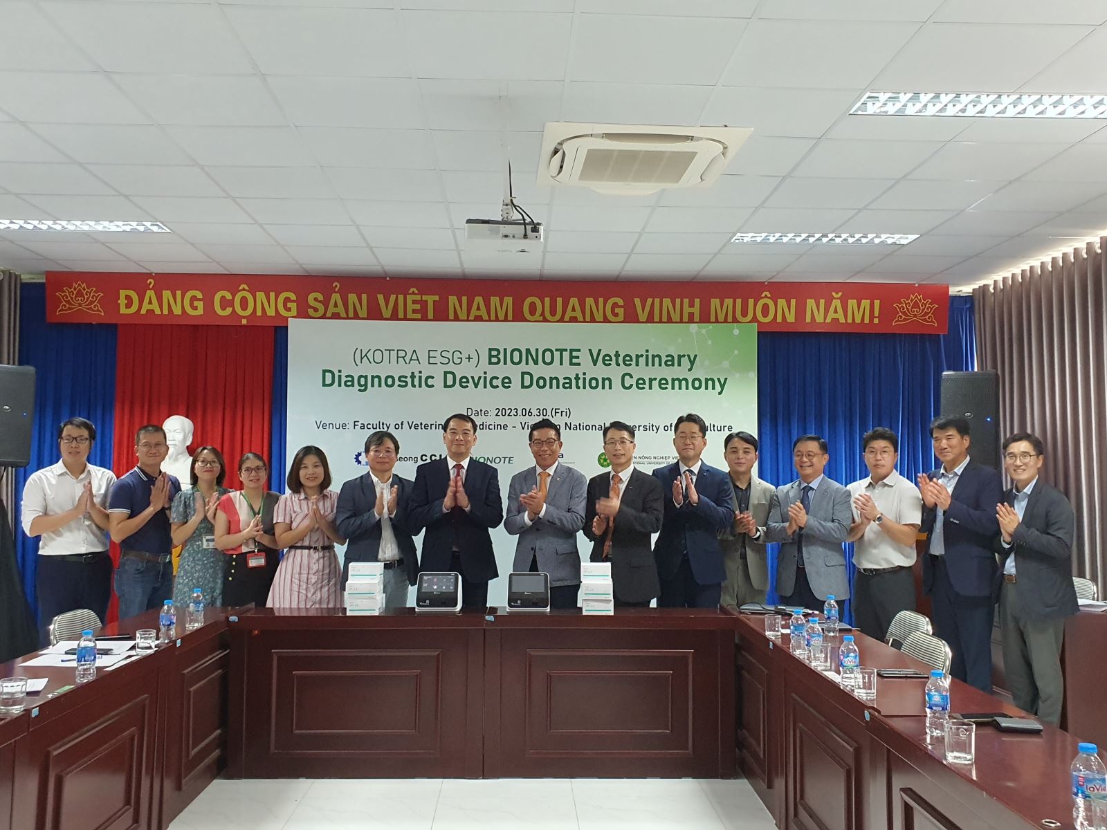 Toàn cảnh sự kiện