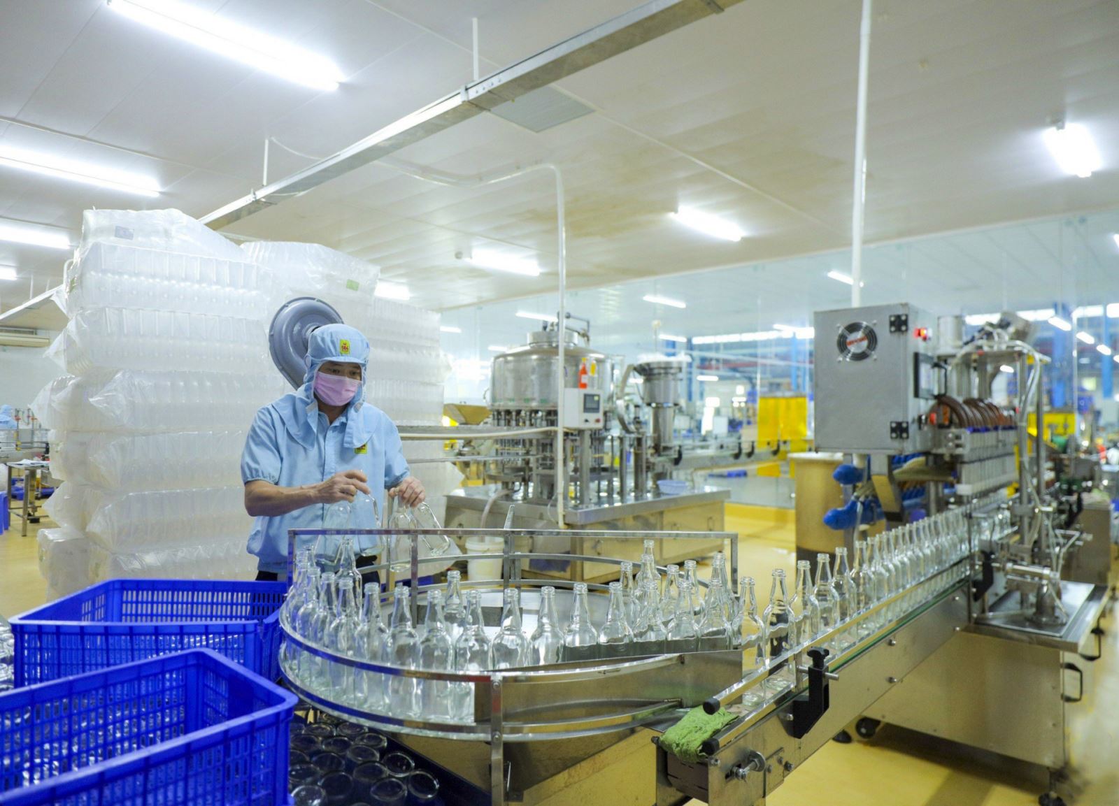 Dù chiếm đến 98% tổng số doanh nghiệp, khu vực nhỏ và vừa vẫn đang loay hoay giữa những rào cản chính sách cũ kỹ