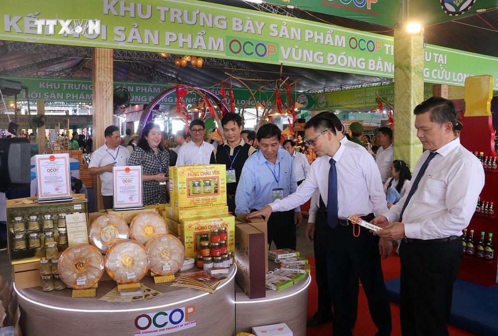 Chìa khóa để mở cánh cửa những thị trường này không gì khác chính là ESG - bộ tiêu chuẩn về Môi trường (Environment), Xã hội (Social) và Quản trị (Governance).