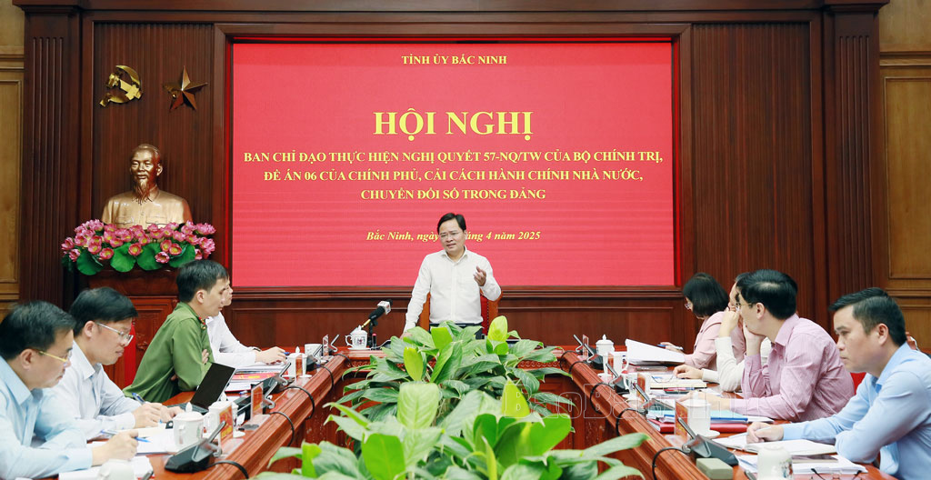 Bí thư Tỉnh ủy Nguyễn Anh Tuấn nhấn mạnh các giải pháp thực hiện Nghị quyết số 57- NQ/TW.