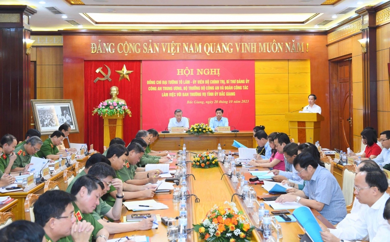 Toàn cảnh hội nghị ngày 20/10 tại tỉnh Bắc Giang.