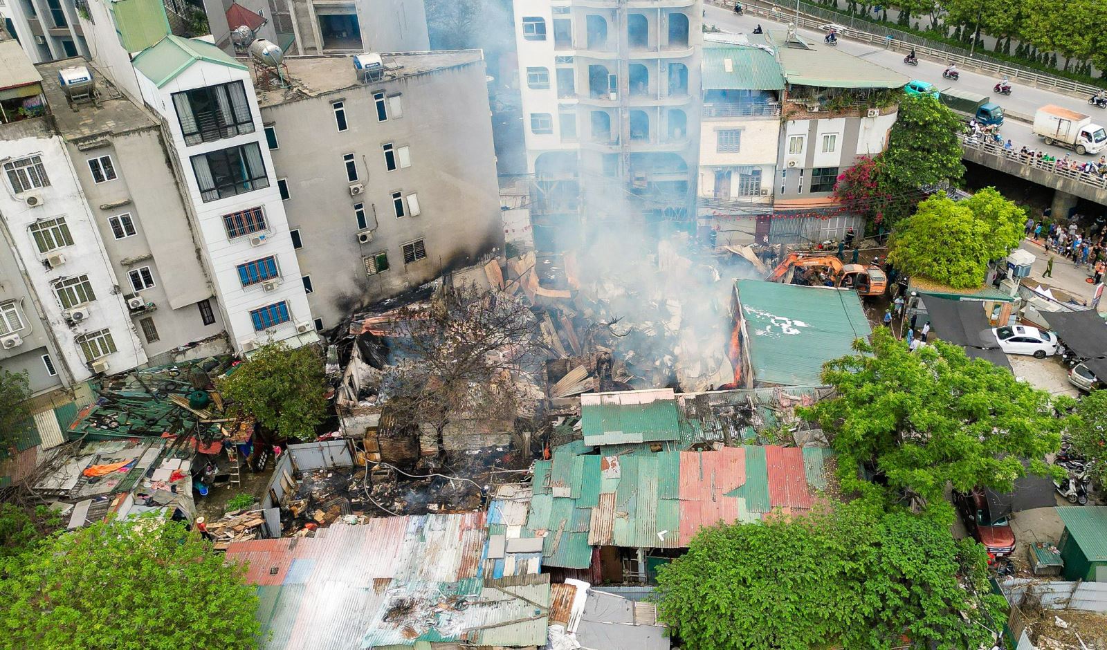 Cháy lớn tại phường Mễ Trì, Nam Từ Liêm, Hà Nội.