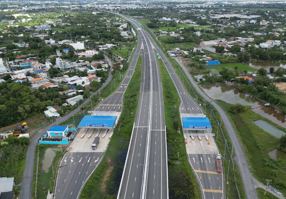 Điểm đầu cao tốc Bến Lức - Long Thành tại nút giao Mỹ Yên thuộc địa phận huyện Bến Lức, tỉnh Long An.