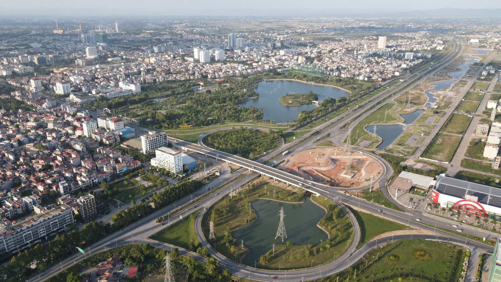 Toàn cảnh thành phố Bắc Giang năm 2023.