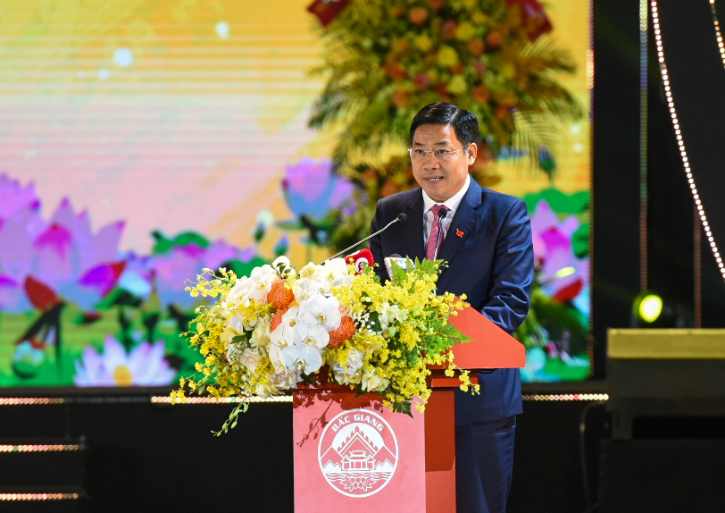Bỉ thư Tỉnh ủy Bắc Giang - Dương Văn Thái phát biểu tại chương trình.