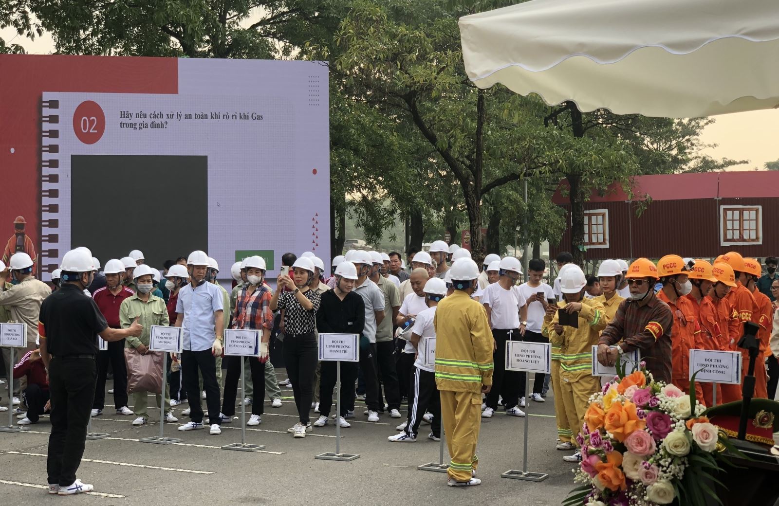 Tham gia hội thi có 14 đội đến từ các phường thuộc quận Hoàng Mai.