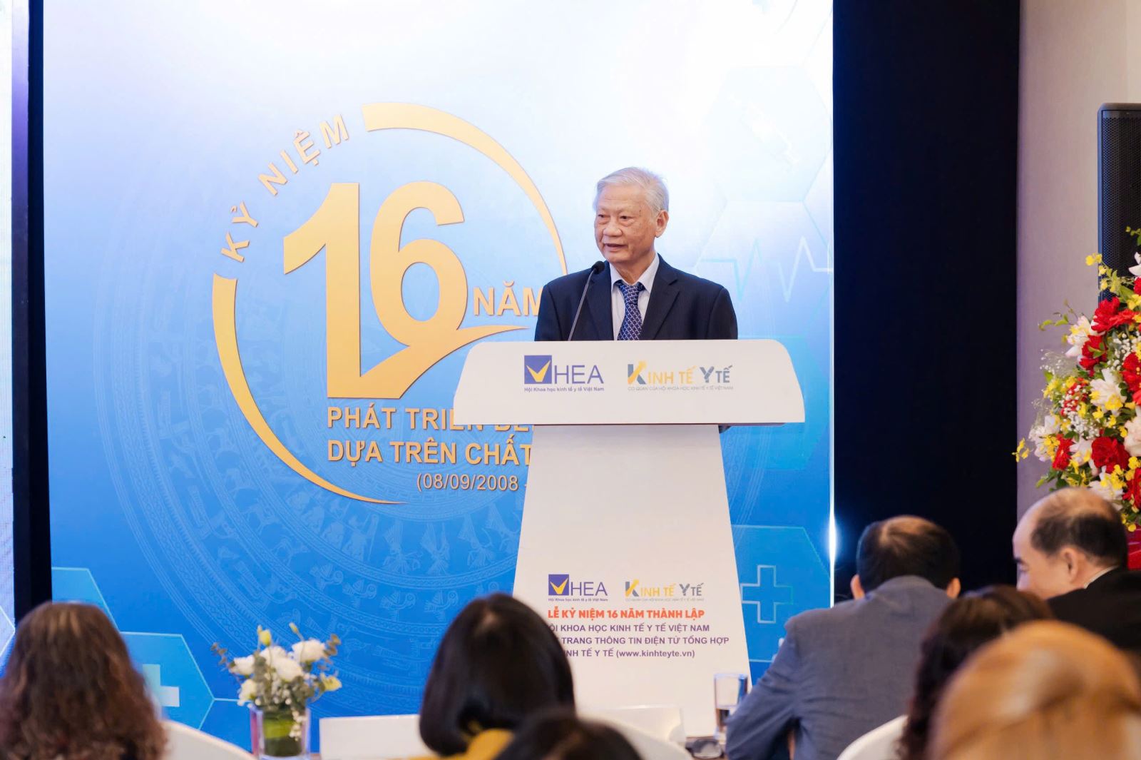 TS. Dương Huy Liệu, Chủ tịch Hội Khoa học Kinh tế y tế Việt Nam phát biểu tại buổi lễ.