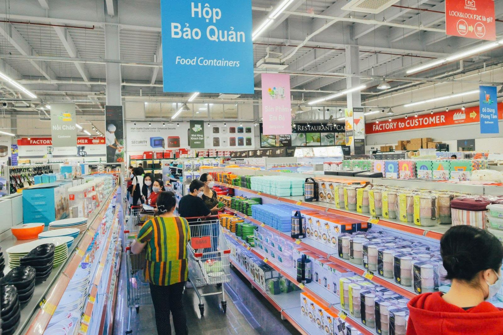 LocknLock Brand Day 2025 không chỉ là điểm đến lý tưởng cho tín đồ mua sắm mà còn là hoạt động cuối tuần thú vị cho mọi lứa tuổi. 