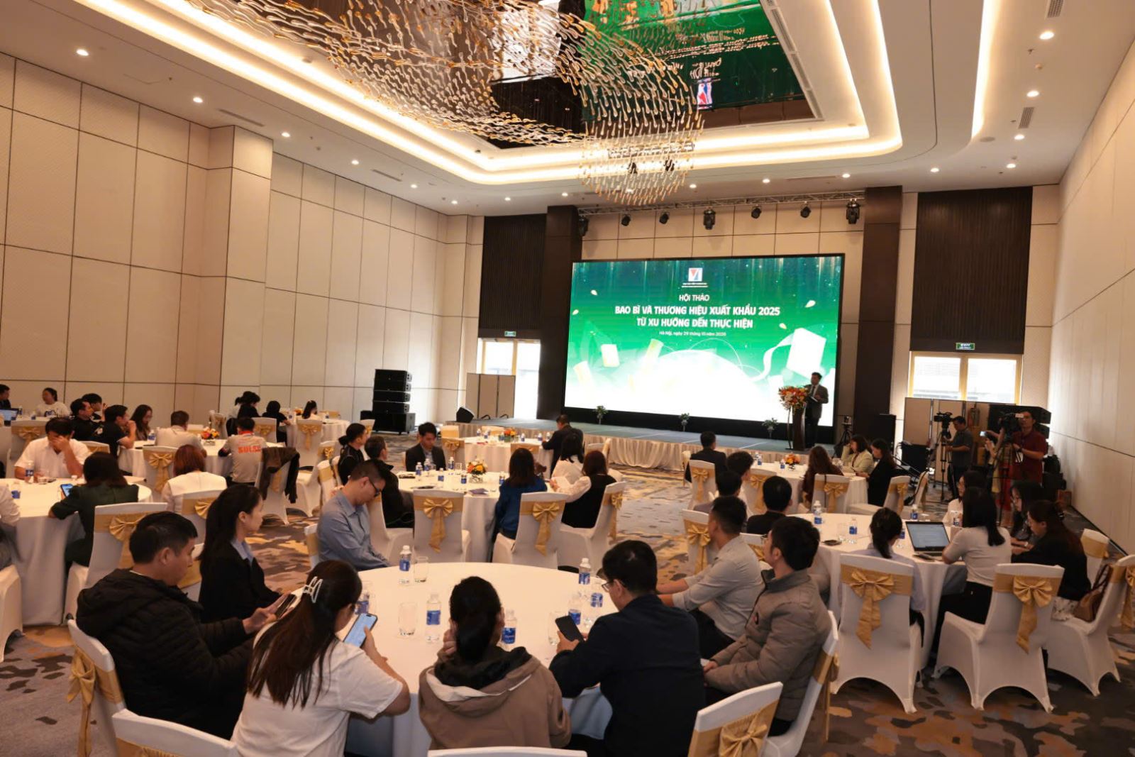 Bao bì sản phẩm là yếu tố then chốt để định vị giá trị và tạo sự khác biệt trong mắt người tiêu dùng quốc tế.