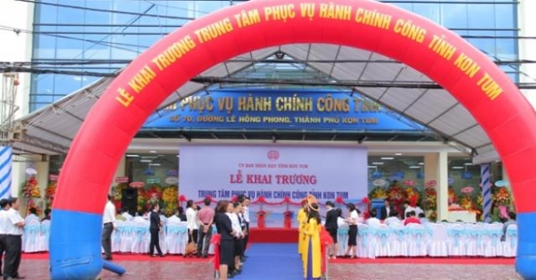 kon tum: khai truong trung tam phuc vu hanh chinh cong hinh anh 1