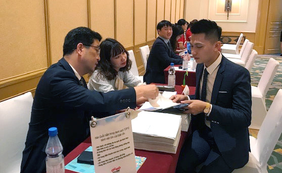 Hàng trăm ngàn khách Việt đổ sang Hàn Quốc chữa bệnh