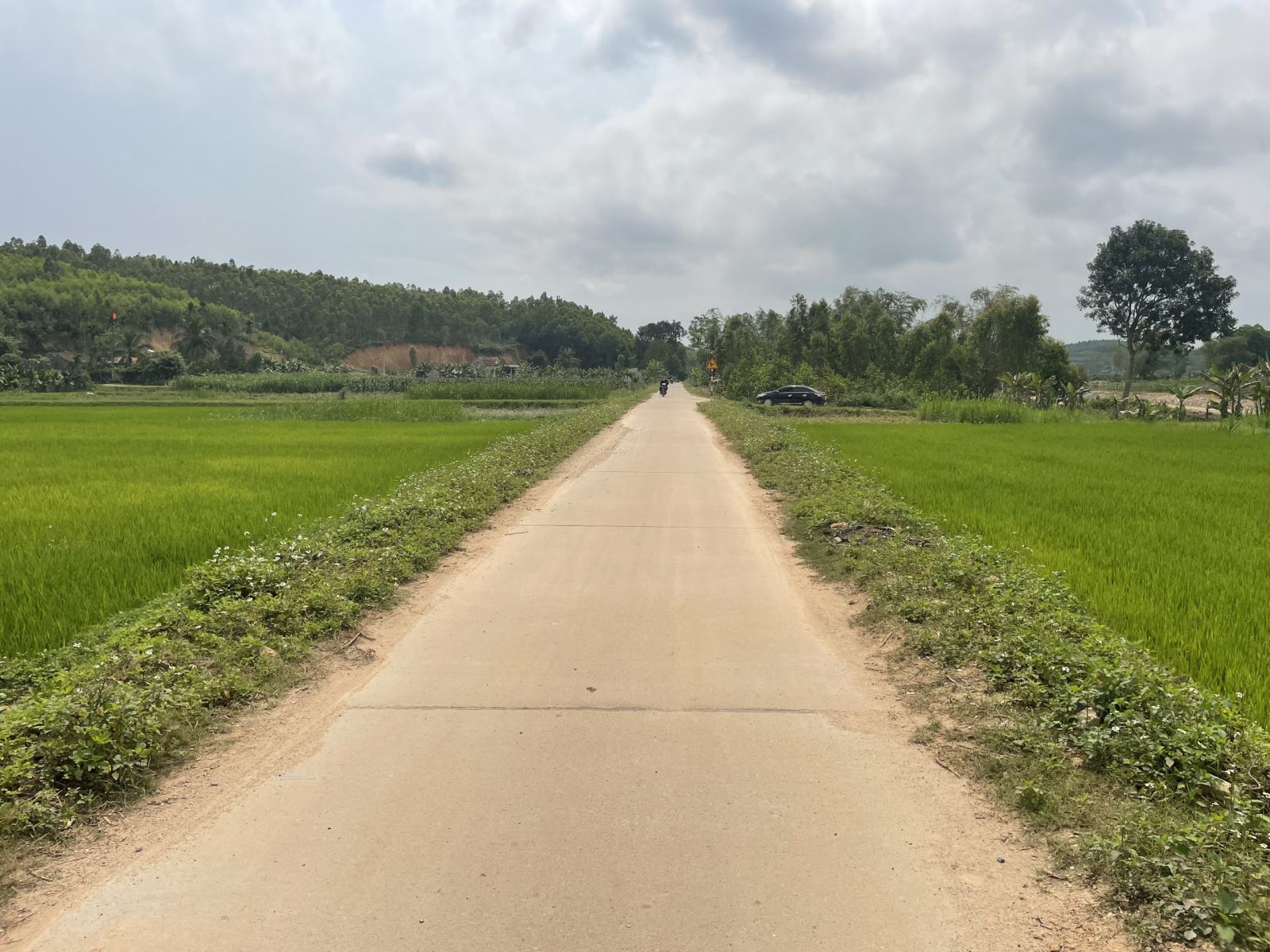 Tuyến đường giao thông vừa mới hoàn thành xây dựng
