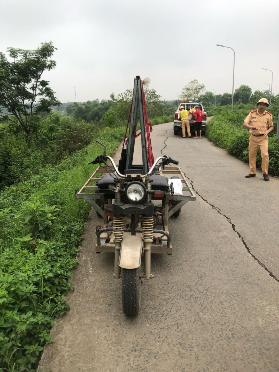 Từ cuối tháng 3 đến nay, đội Cảnh sát giao thông - Trật tự, Công an huyện Quốc Oai đã phát hiện và xử lý 14 xe lôi kéo, 14 xe tự chế 3-4 bánh và 3 phương tiện chở hàng cồng kềnh