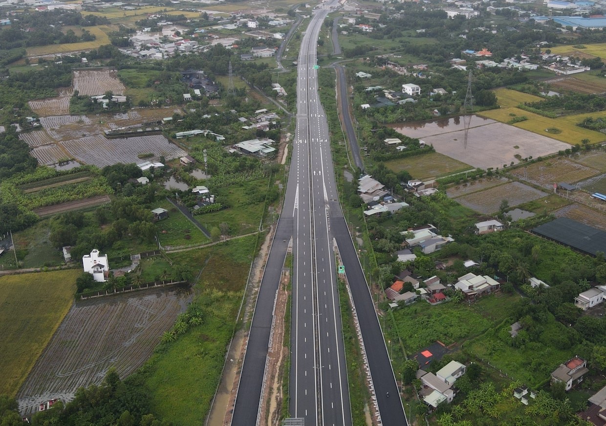 Đoạn 3,4 km cũng là đoạn đầu của tuyến cao tốc TP.HCM – Trung Lương, khi hoạt động sẽ giúp ô tô từ quốc lộ 1 vào cao tốc không cần qua nút giao cầu vượt Bình Thuận