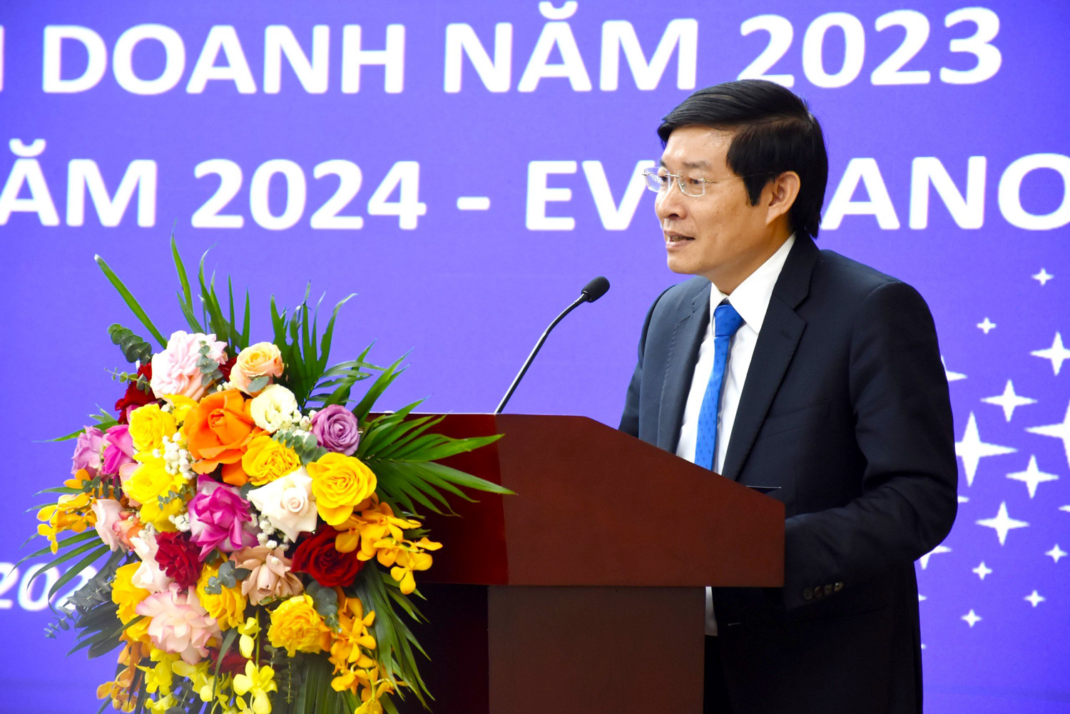 hủ tịch HĐTV EVNHANOI Nguyễn Danh Duyên tiếp thu ý kiến của lãnh đạo EVN