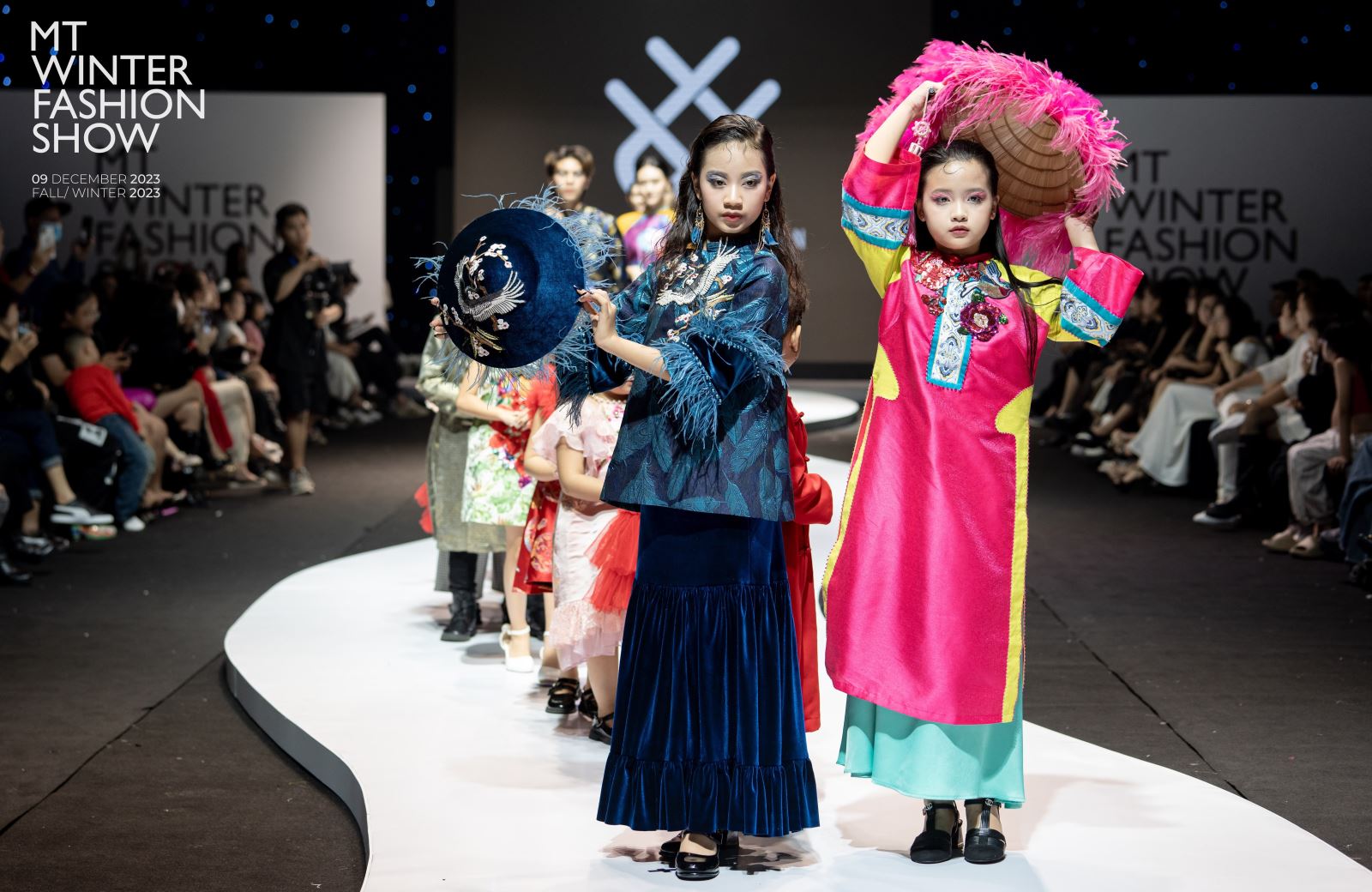 Hải Băng trong vai trò MC tại sự kiện MT Winter Fashion Show 2023