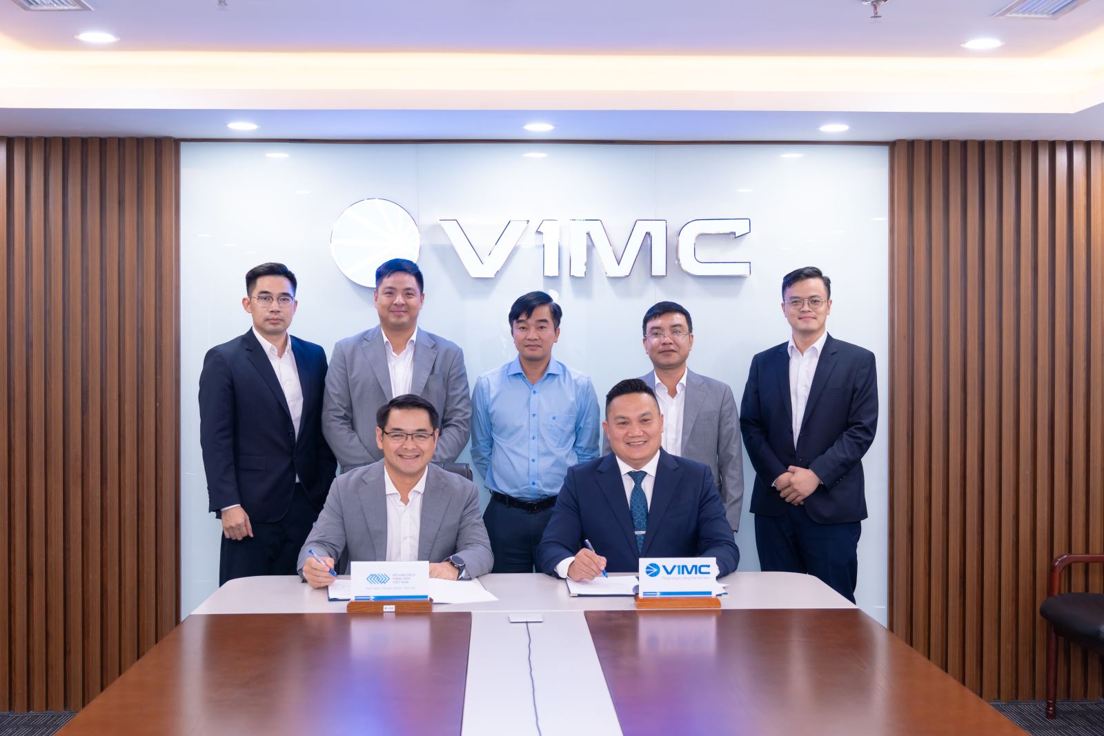 Quang cảnh buổi ký kết