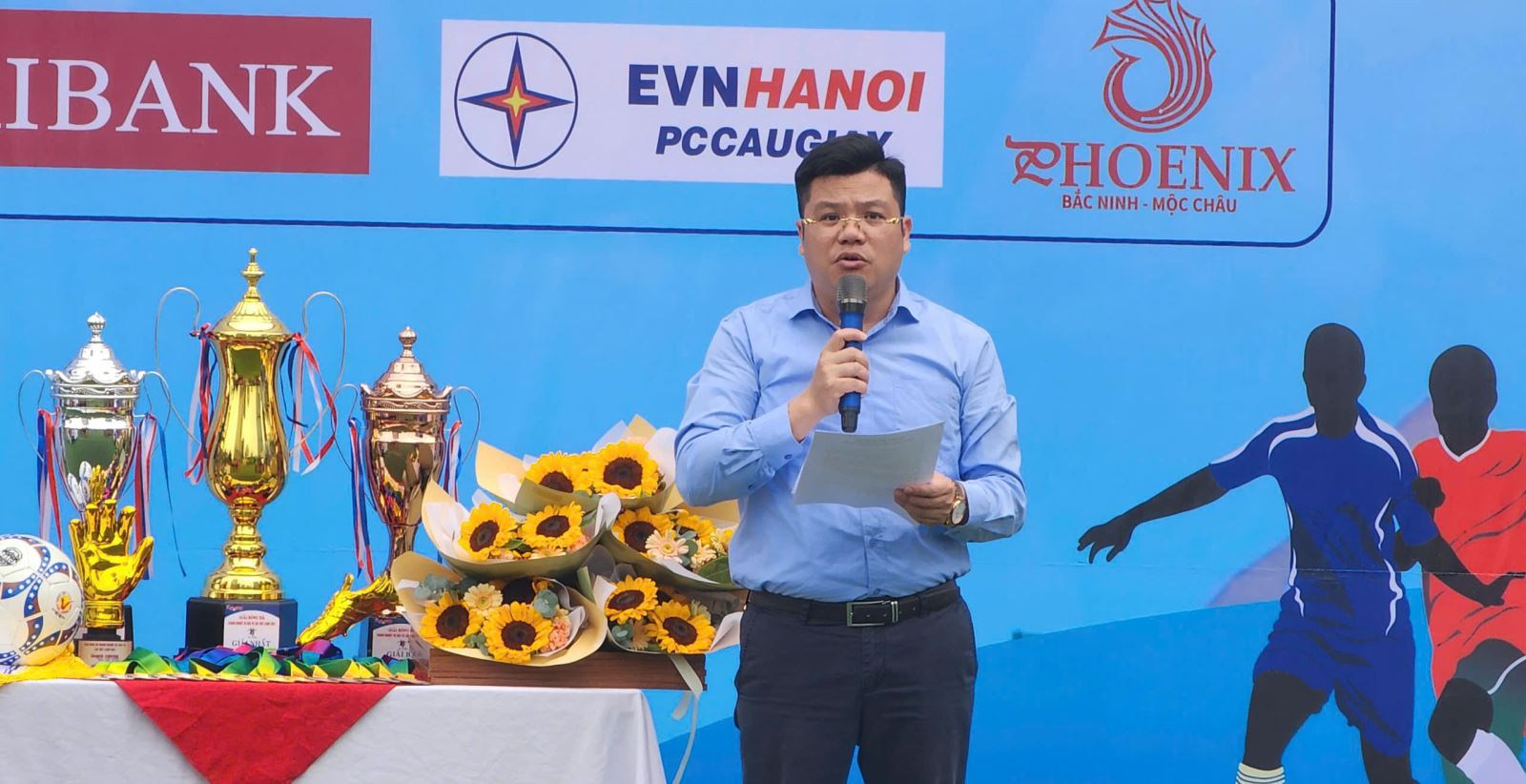 Ông Lê Minh Tuấn - Phó Trưởng Ban tổ chức giải phát biểu khai mạc