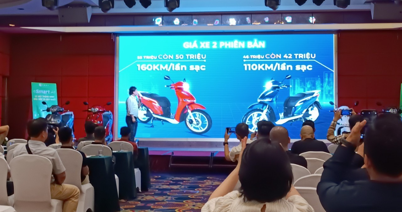 Ông Đoàn Linh công bố giá bán xe điện Pega eSmart AI