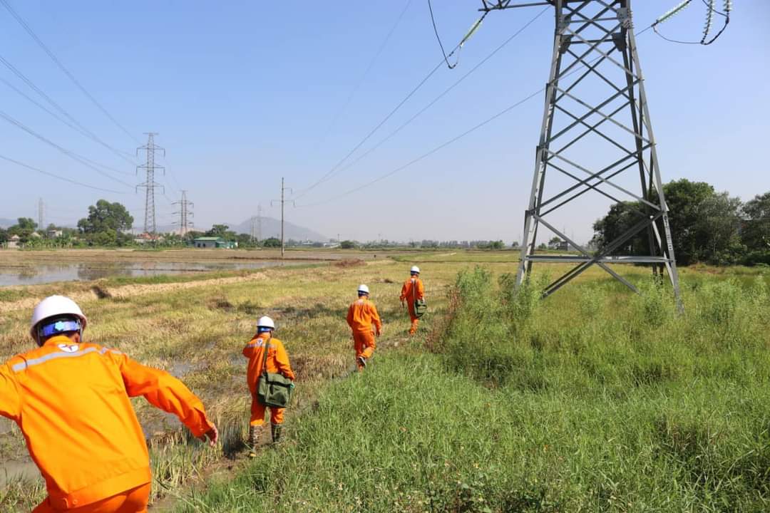 Công ty Điện lực Nghệ An nỗ lực thực hiện nhiệm vụ sản xuất kinh doanh, đảm bảo cung ứng điện liên tục, an toàn và ổn định ổn định.