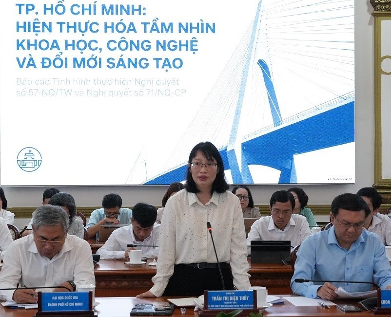 Phó Chủ tịch UBND TP. Hồ Chí Minh Trần Thị Diệu Thúy cho biết, thành phố sẽ cùng các bộ, ngành sớm hoàn thiện các nền tảng chuyên ngành dùng chung để có thể chia sẻ dữ liệu nhằm phục vụ người dân tốt hơn.