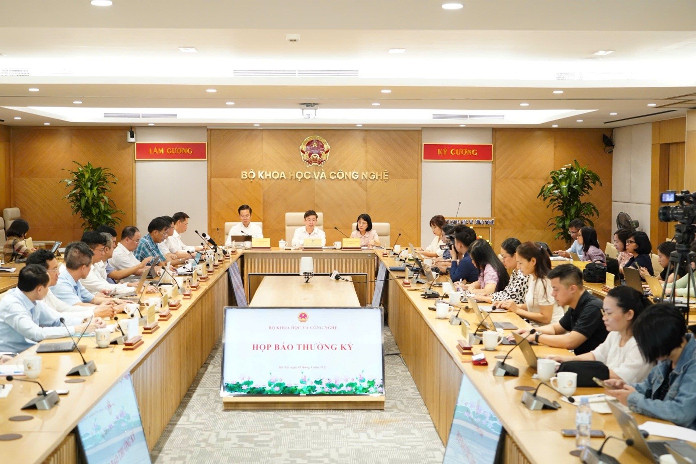 Bộ Khoa học và Công nghệ Họp báo thường kỳ tháng 7