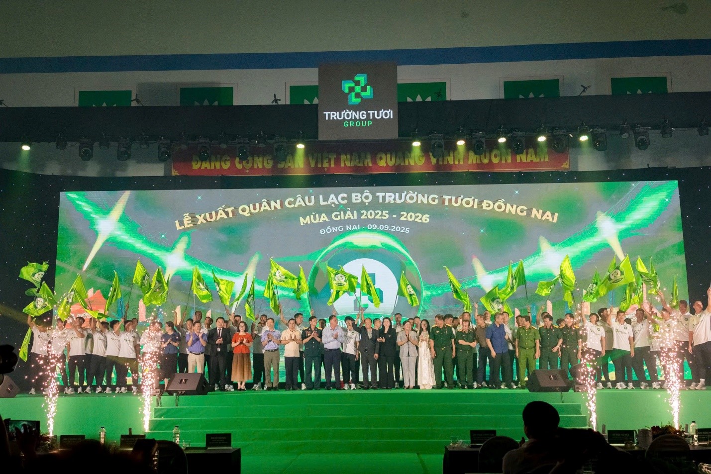 Lễ xuất quân CLB Trường Tươi Đồng Nai mùa giải 2025 -2026 quy tụ đông đảo lãnh đạo, đại biểu, nhà tài trợ, người hâm mộ cùng toàn thể ban huấn luyện và, cầu thủ.