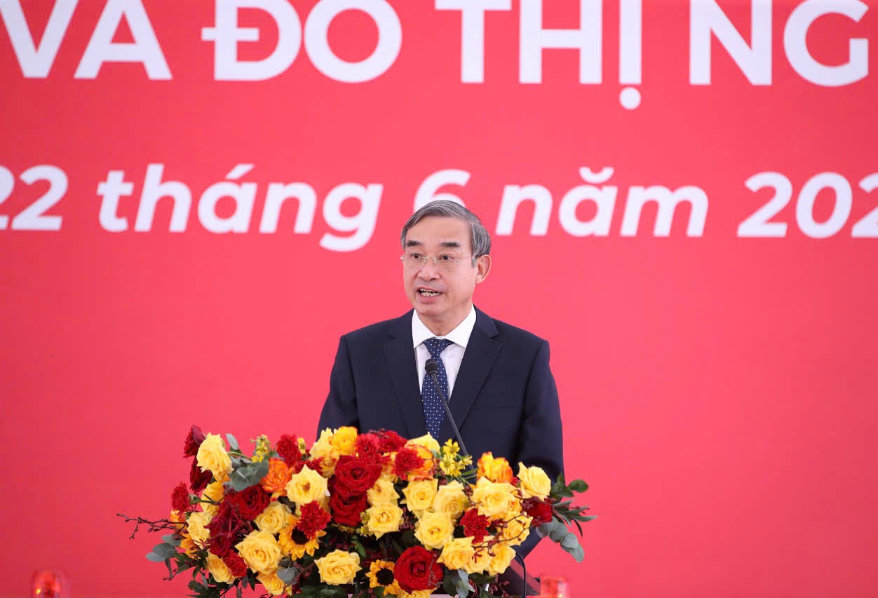 Chủ tịch UBND TP. Đà Nẵng Lê Trung Chinh phát biểu tại buổi lễ