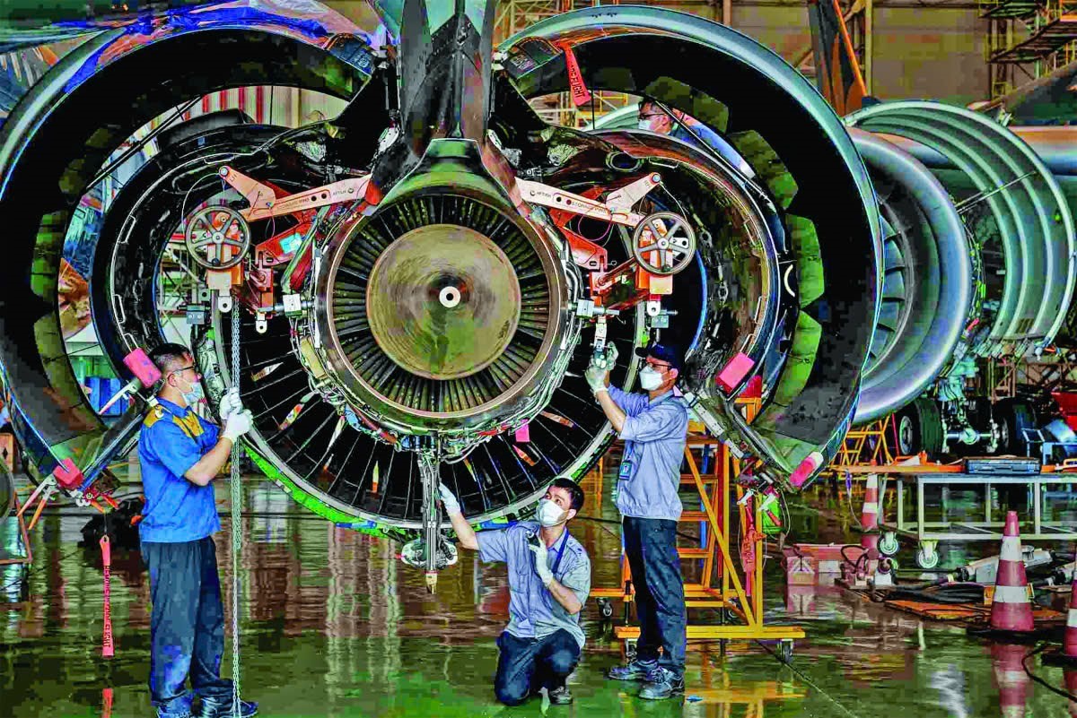 Ngành công nghiệp sản xuất máy bay dân dụng toàn cầu có giá trị dự kiến đạt ~1.000 tỷ USD trong năm 2025, với động lực chính đến từ nhu cầu máy bay mới, phục hồi du lịch, và sự dịch chuyển sản xuất sang Châu Á-Thái Bình Dương. 