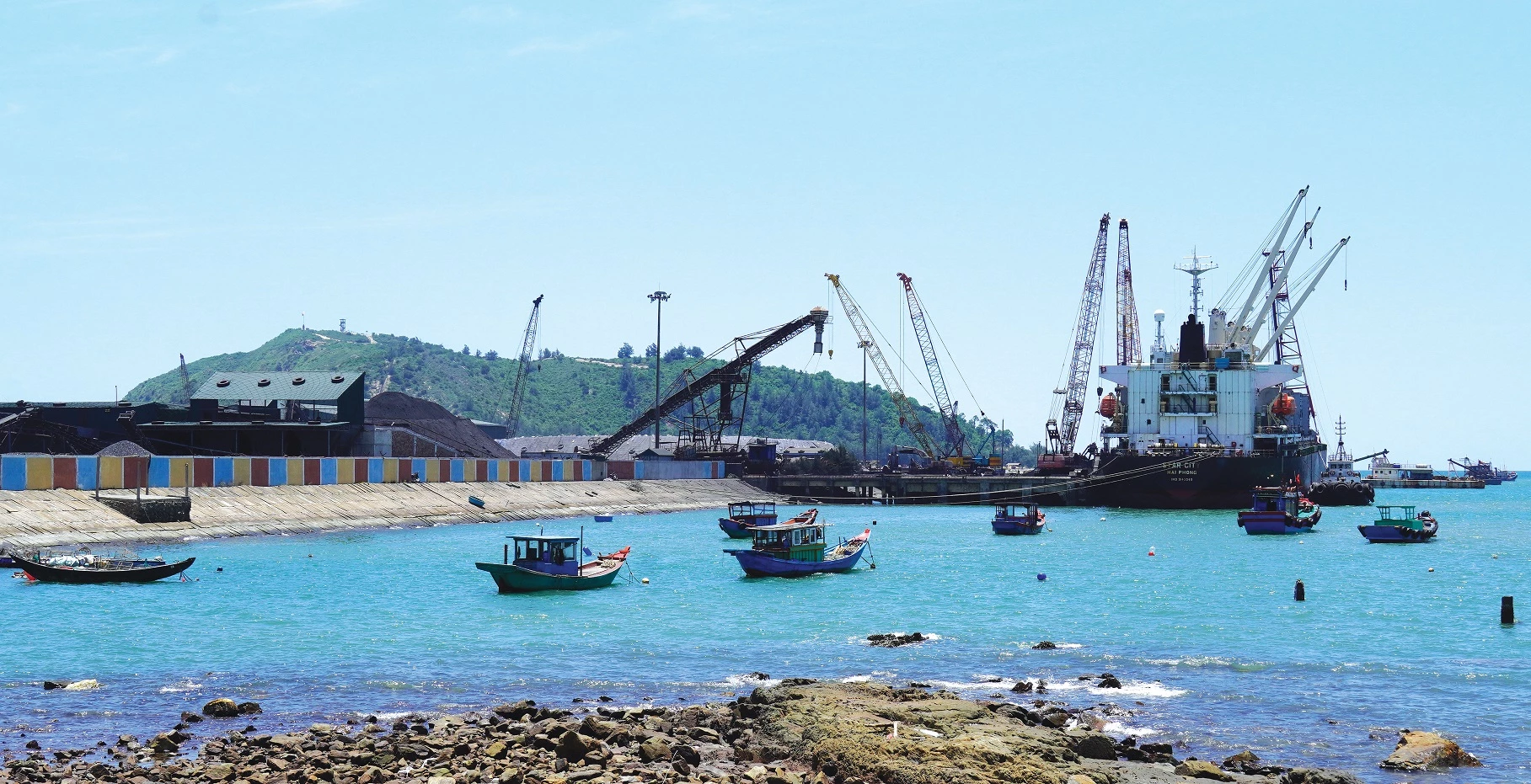 Trong những năm gần đây, Quảng Trị nổi lên như một địa phương có tầm nhìn chiến lược và khát vọng vươn lên mạnh mẽ, thể hiện qua hàng loạt dự án hạ tầng trọng điểm được đồng loạt triển khai trên địa bàn.