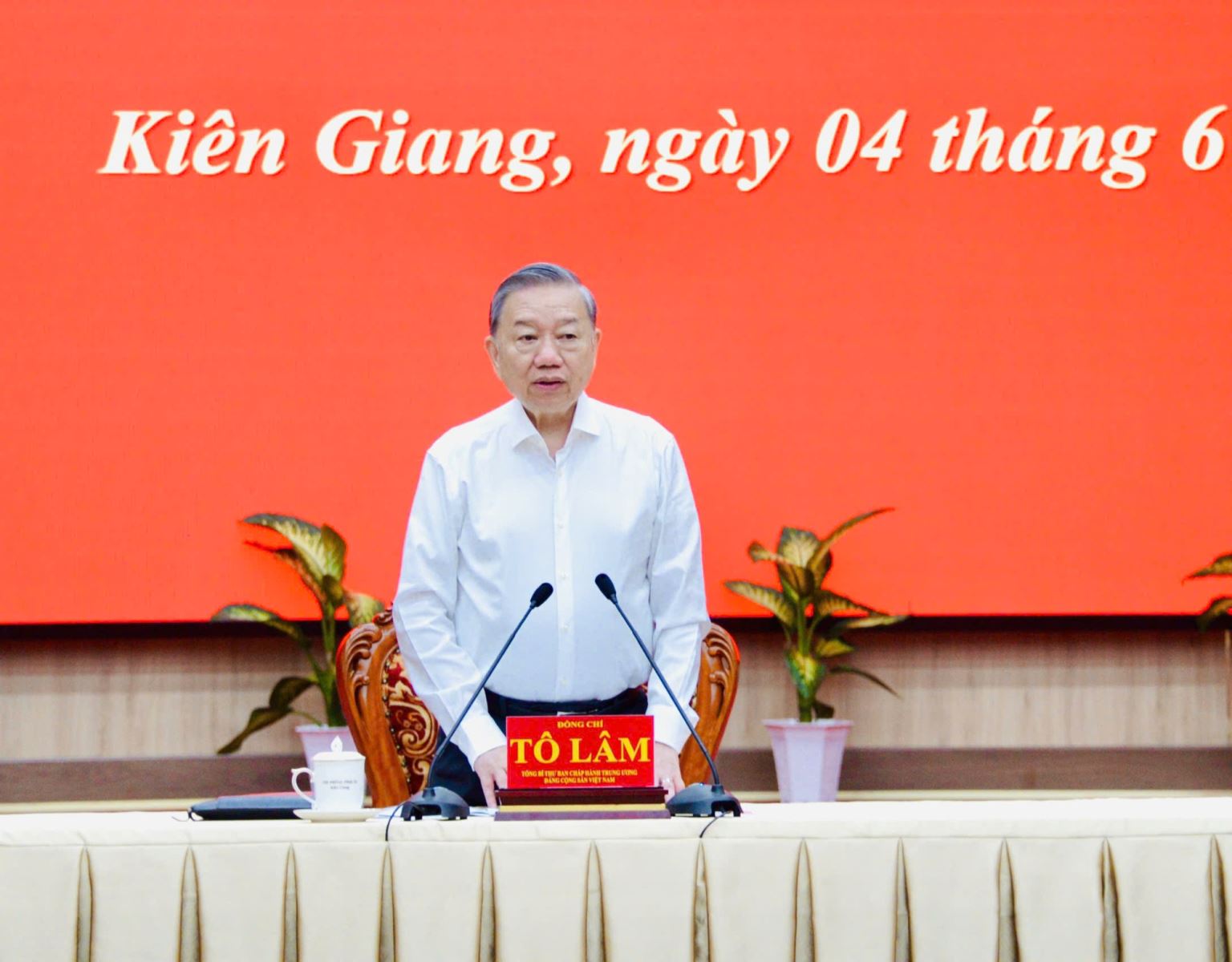 Tổng Bí thư Tô Lâm: Xây dựng Phú Quốc thành “trung tâm sinh thái, nghỉ dưỡng, tài chính và sáng tạo quốc tế” trong giai đoạn phát triển mới - Ảnh: VGP/LS