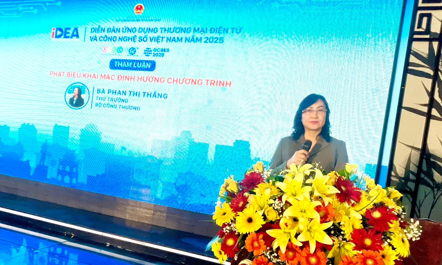 Thứ trưởng Bộ Công Thương Phan Thị Thắng phát biểu khai mạc Hội nghị