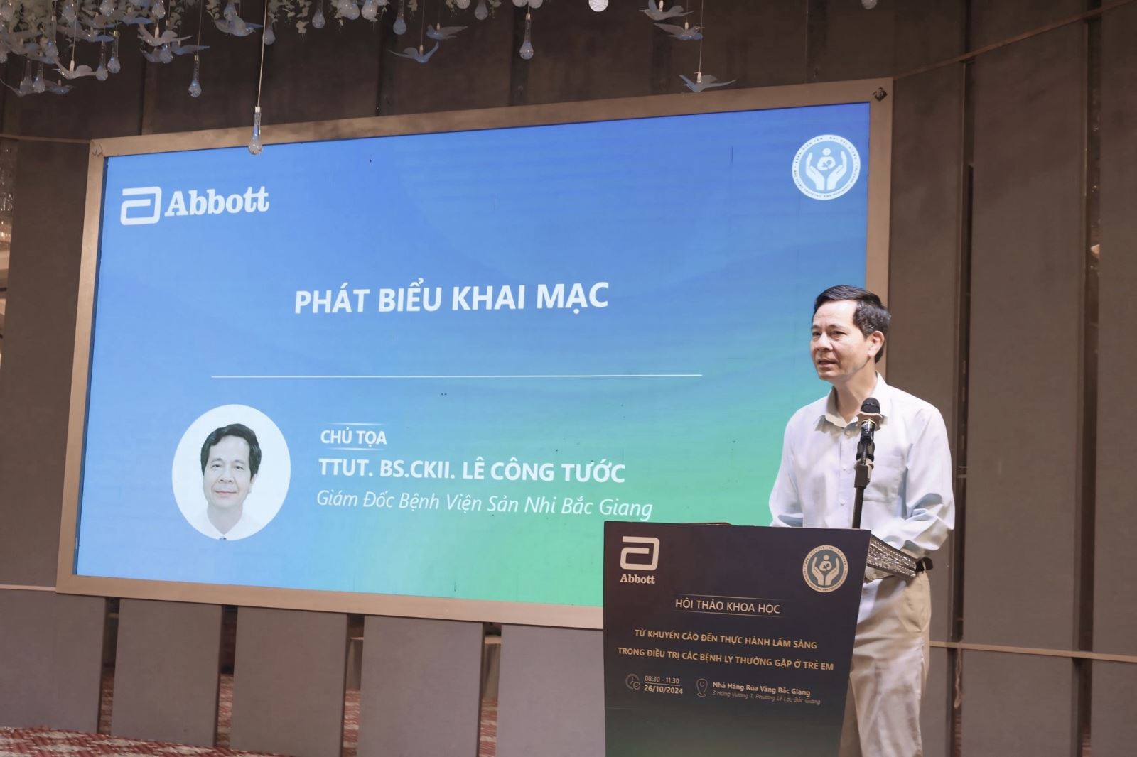 quán triệt các bộ phận thực hiện công tác mua sắm thuốc, vật tư y tế, thiết bị y tế phải tuân thủ đúng chỉ đạo của Đảng, Chính phủ, các quy định luật pháp về đấu thầu, thực hiện các gói thầu phải hiệu quả, tiết kiệm nhất chống lãng phí, đồng thời phải đảm bảo đủ thuốc, vật tư y tế, thiết bị y tế phục vụ bệnh nhân