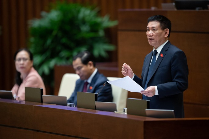 Bộ trưởng Bộ Tài chính Hồ Đức Phớc cho biết giá điện đã đưa vào trong danh mục hàng hoá, dịch vụ do Nhà nước định giá, như vậy không đưa vào bình ổn nữa
