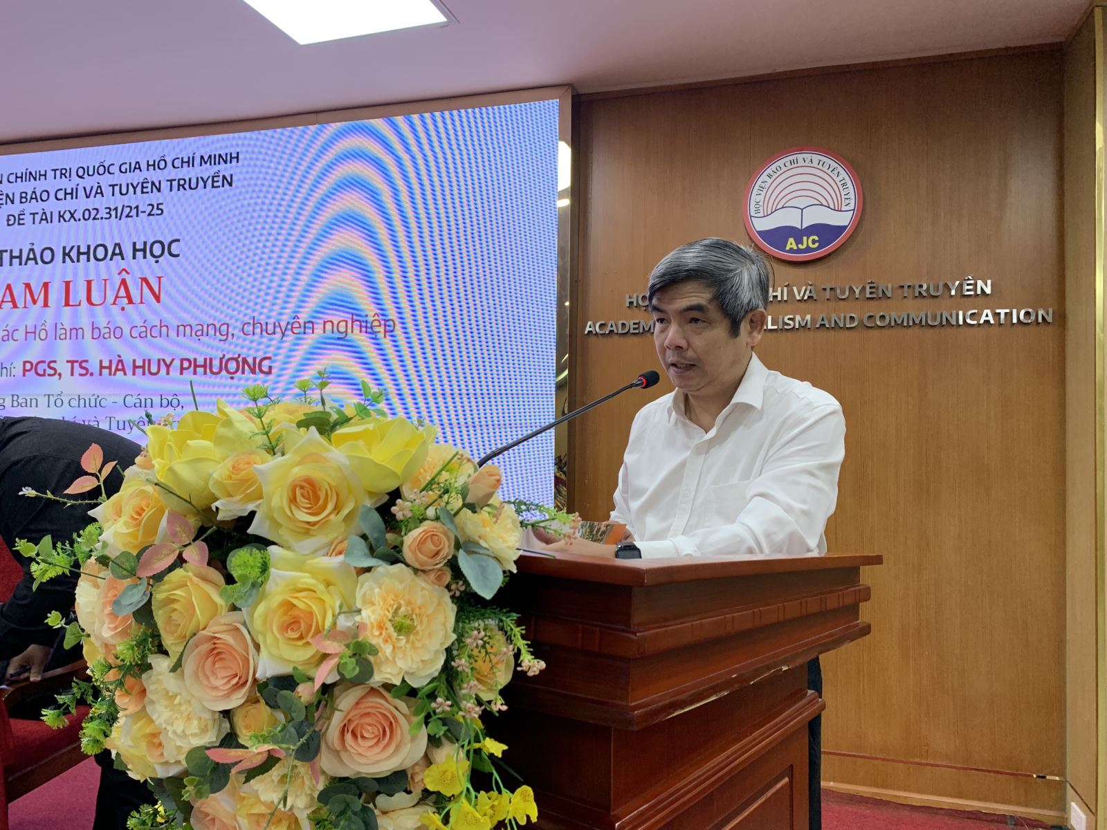 PGS.TS Hà Huy Phượng 