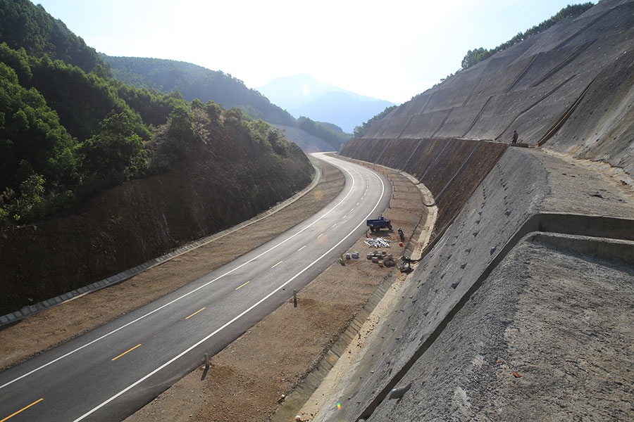 Đầu tư gần 2.300 tỷ đồng hoàn thiện đường Hồ Chí Minh, đoạn Chơn Thành - Đức Hòa. Ảnh minh hoa