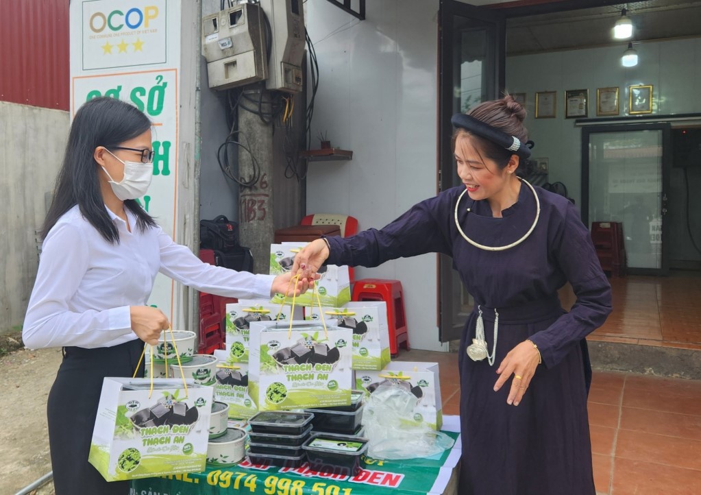  Sản phẩm OCOP 3 sao thạch đen Thạch An