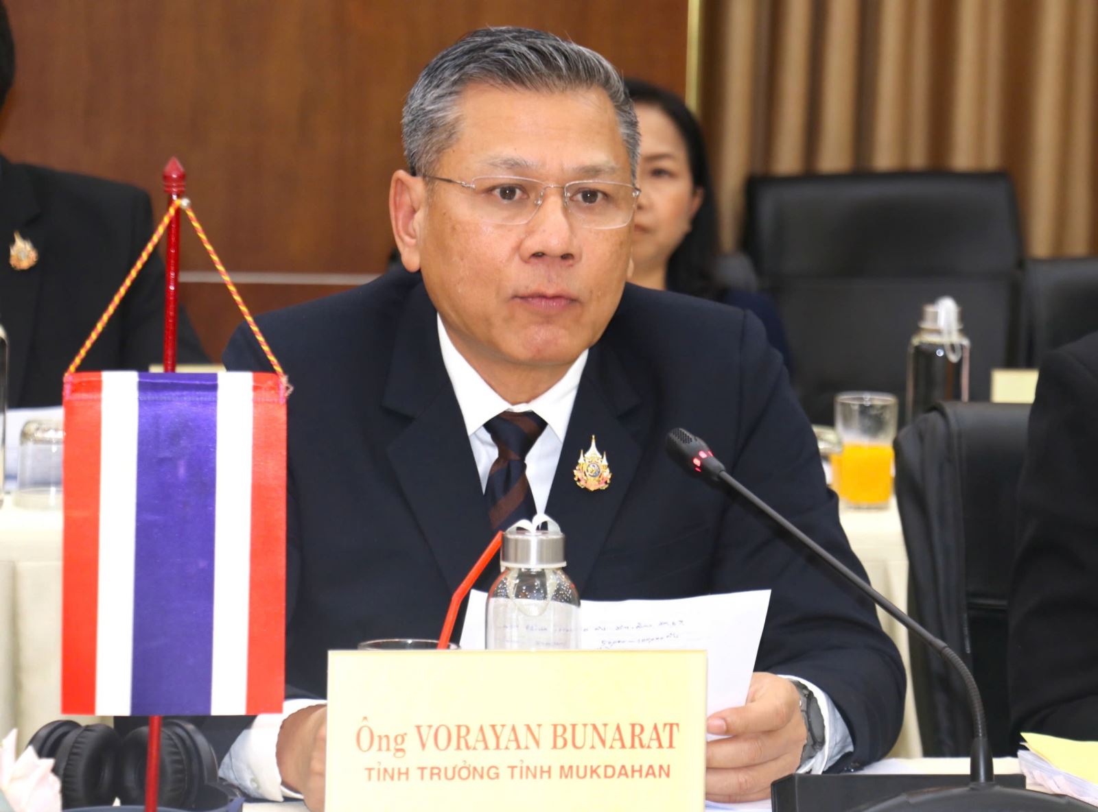 Tỉnh trưởng tỉnh Mukdahan Vorayan Bunarat đã chúc mừng những thành quả to lớn mà Đảng bộ, chính quyền và Nhân dân tỉnh Quảng Trị đạt được trong thời gian qua.