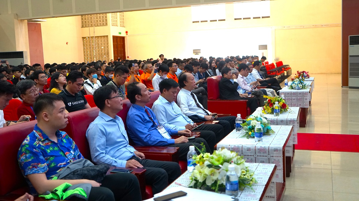 Khách mời tham dự khai mạc kỳ thi Olympic Tin học sinh viên Việt Nam lần thứ 31 - Procon - ICPC Asia Hochiminh city 2022.