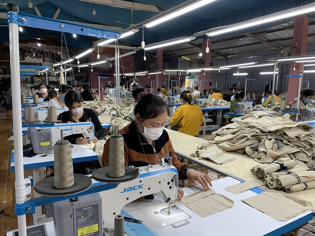 Sản phẩm dệt may - một trong những mặt hàng xuất khẩu chủ lực của TP sẽ được trưng bày tại Hội chợ Triển lãm Việt Nam - Campuchia 2023 