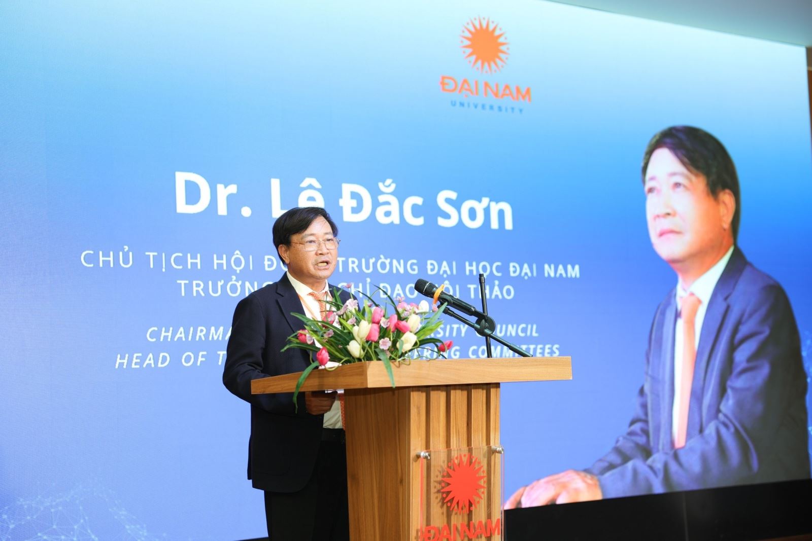 TS. Lê Đắc Sơn, Chủ tịch Hội đồng Trường Đại học Đại Nam phát biểu khai mạc Hội thảo