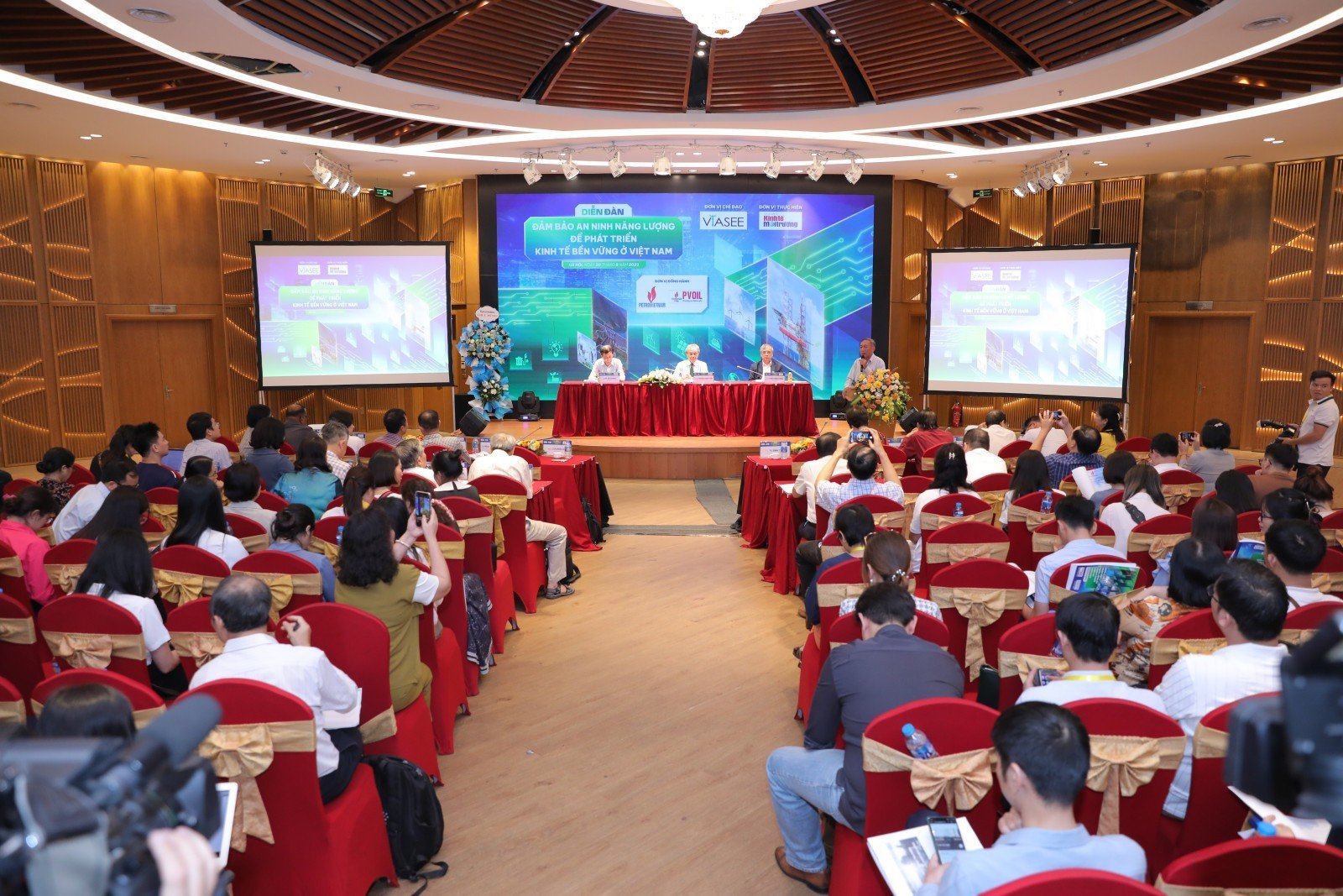 Quang cảnh sự kiện