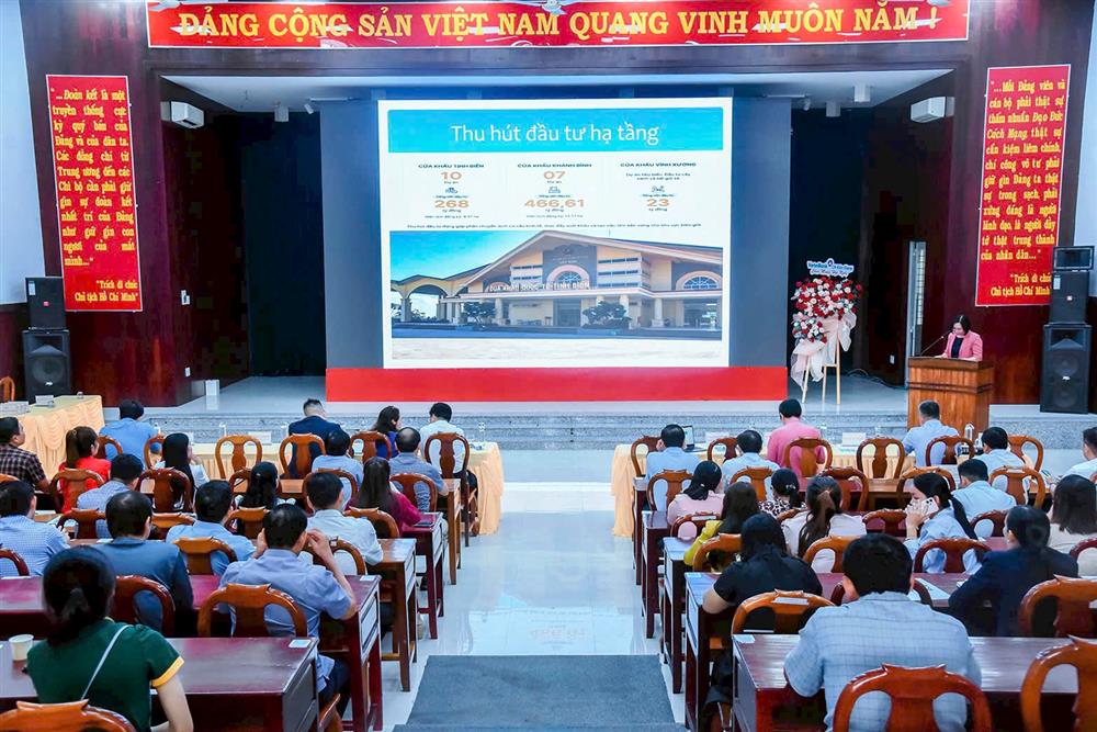 Tổng kim ngạch xuất nhập khẩu hàng hóa qua các cửa khẩu biên giới đất liền An Giang – Campuchia duy trì mức tăng trưởng bình quân 12,7 phần trăm mỗi năm