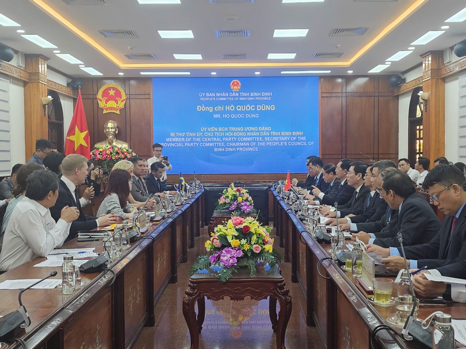 Quang cảnh Lễ ký kết Bản Ghi nhớ đầu tư dự án Tổ hợp sản xuất tái chế vải Polyester tại Bình Định